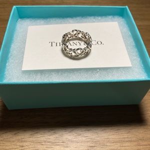 Tiffany & Co. Paloma Picasso Loving Heart band ring size 6